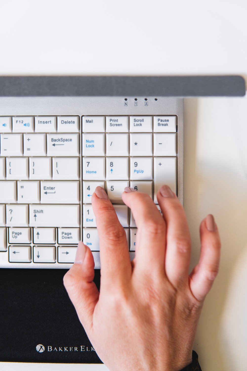 TechWarehouse Ultraboard 960 Standard Compact Wired Keyboard Bakker Elkhuizen