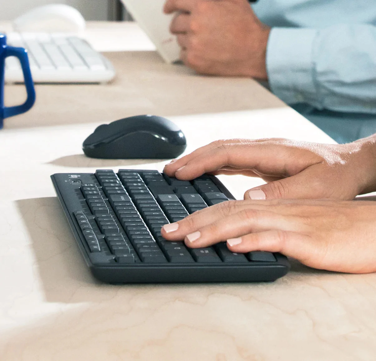 TechWarehouse Logitech MK295 Silent Wireless Keyboard & Mouse Logitech